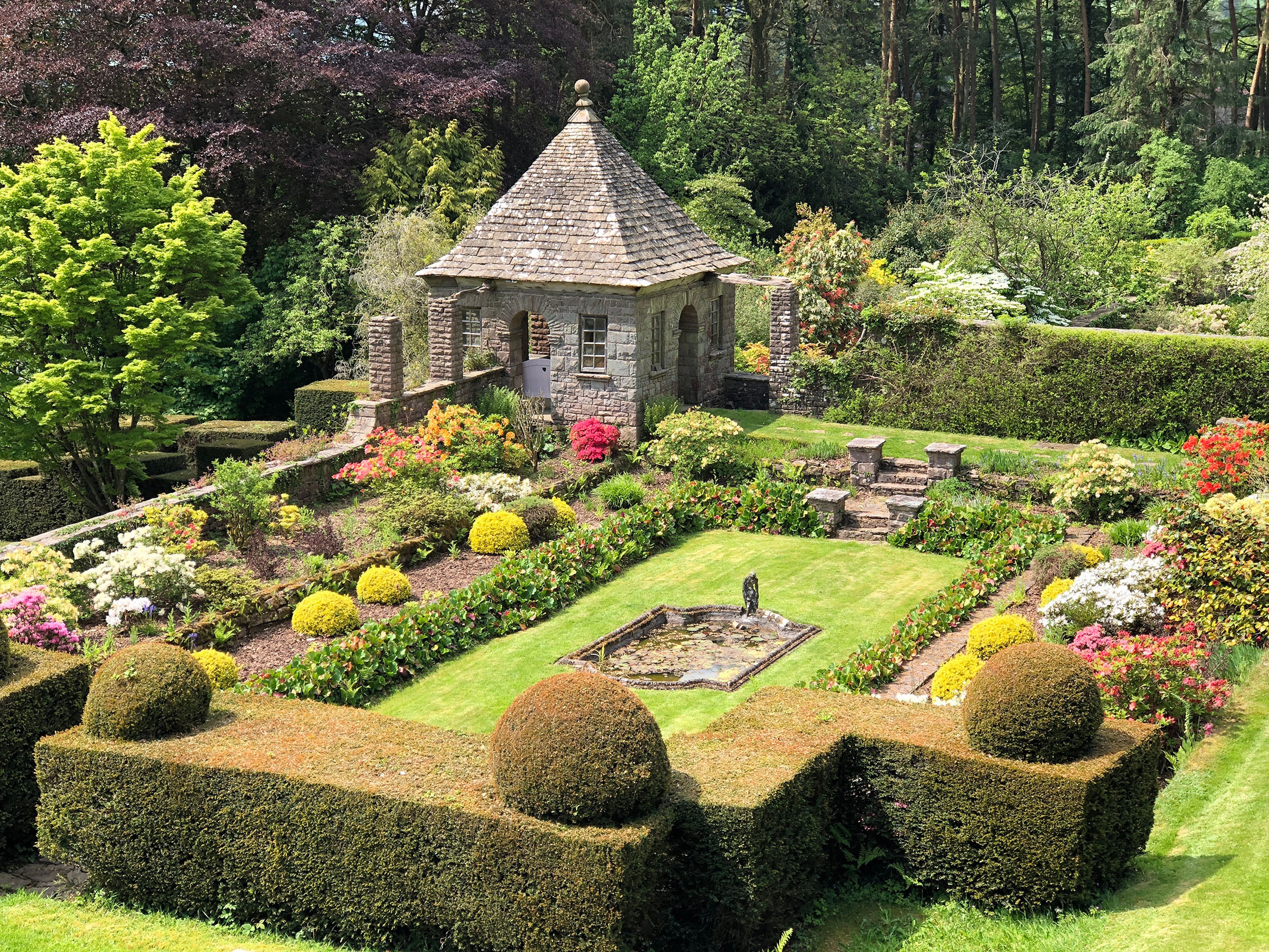 10 Of The Best Secret Gardens In Britain And How You Can Visit Them