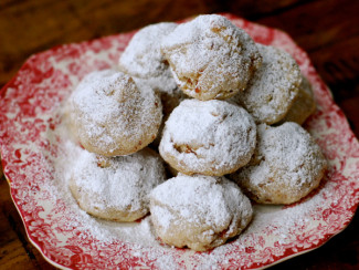 Caramel Kiss Snowball Cookies Chindeep