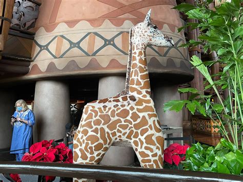 Disney Amp 39 S Animal Kingdom Lodge Gingerbread Display The Disney Food Blog