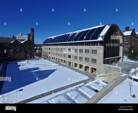 Kroon Hall Yale University Hi Res Stock Photography And Images Alamy