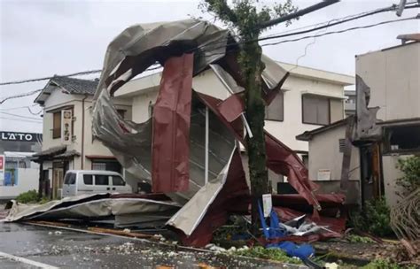 Typhoon Shanshan In Japan Casualties Flash Floods Destructions 3B