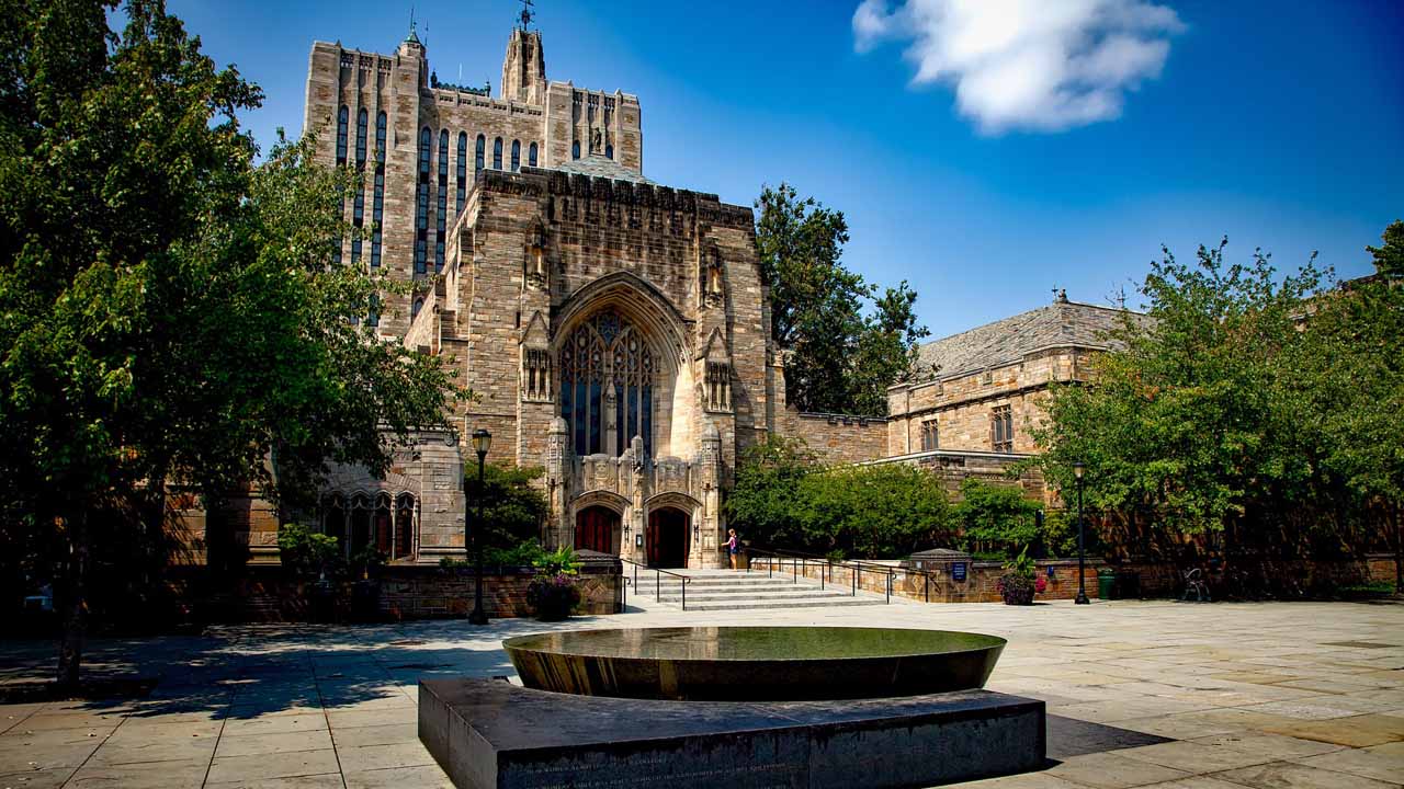 Yale Admission Grades: Unlock A Top University Spot