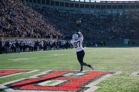 Yale Hockey Score Updates: Live Results