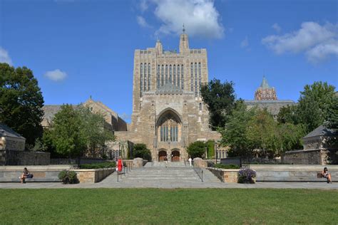 Yale University Us News